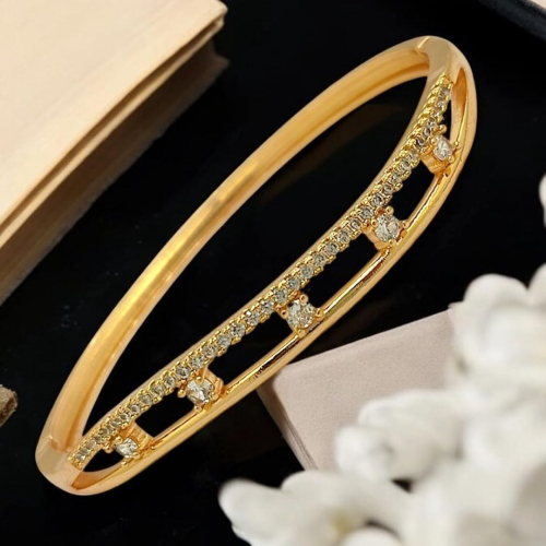 Elegant Gold Bracelet Cuff