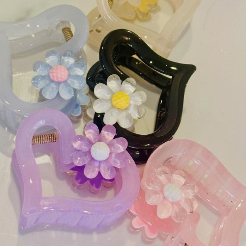 Pastel Heart Shaped Floral Claw clips