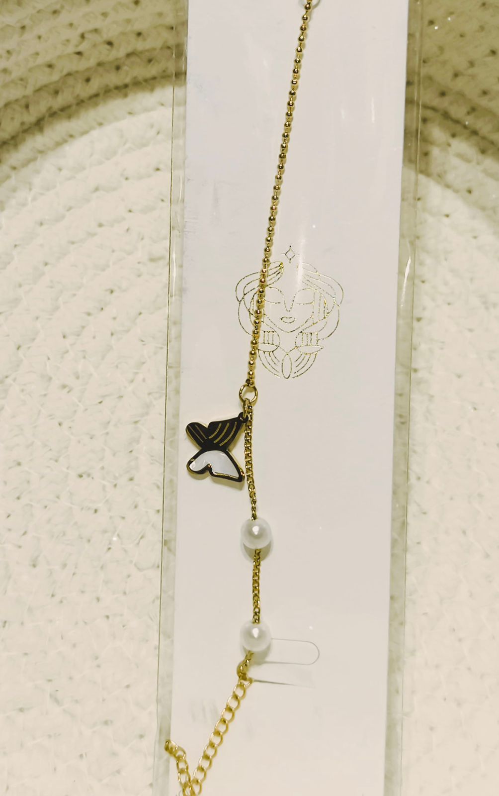 Butterfly pearl neck chain